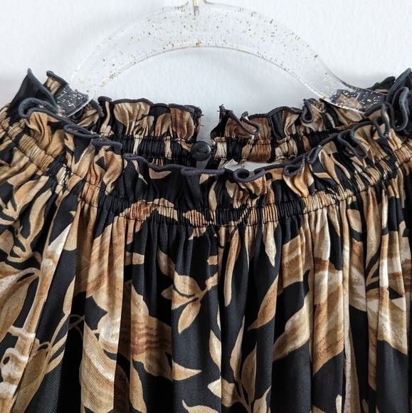 H&M Wide Frill Collared Satin Blouse Size 12 - Picture 3 of 6